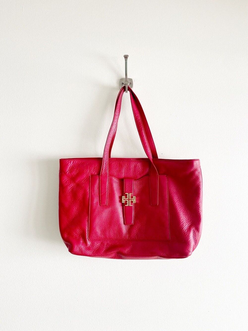 Tory Burch Plaque Tote Large Red Leather Bag $495 Purse Metal Logo